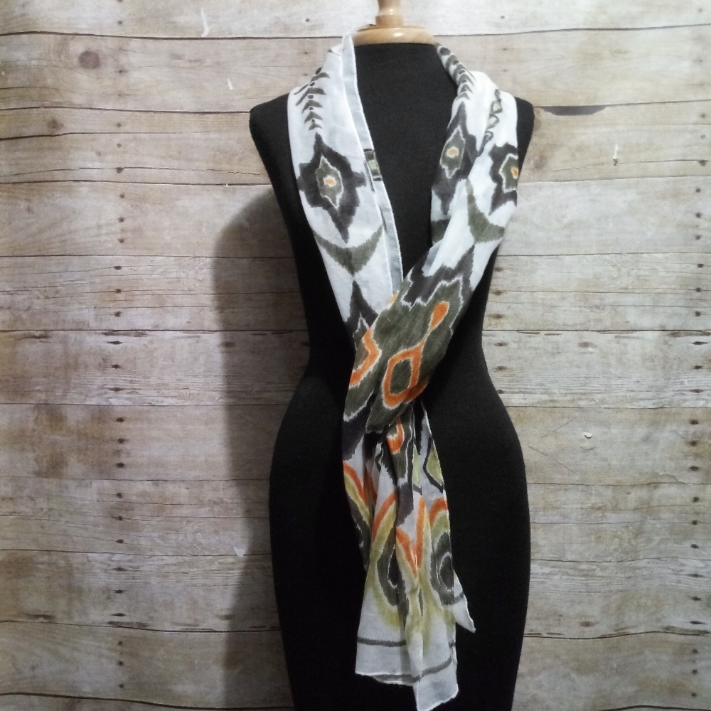 Multi colored light weight scarf